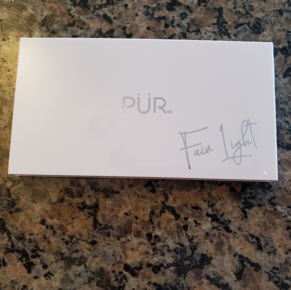 🌸 Pur  fair light face pallete